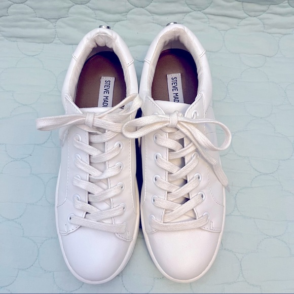 bertie white steve madden